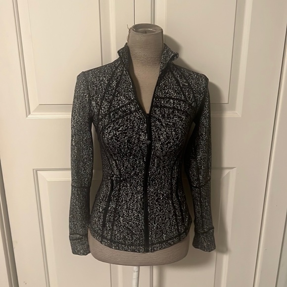 lululemon athletica Jackets & Blazers - lulu lemon black spec zip up jacket, size 4
